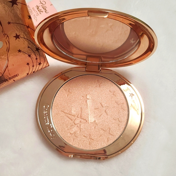 NIB Charlotte Tilbury Hollywood Glow Glide Highlighter in Champagne Glow - Picture 6 of 13